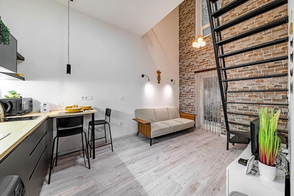 Appartement Chic Loft Bp: Industrial Gem à Budapest Extérieur photo